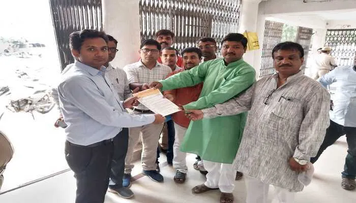 गोरखपुर : शिक्षकों की सुरक्षा को लेकर राष्ट्रीय शैक्षिक महासंघ ने दिया ज्ञापन, कही यह बात