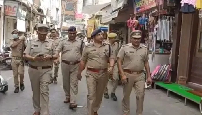 अलीगढ़: उदयपुर हत्याकांड को लेकर अलर्ट जारी, शहर को 17 सेक्टर में बांटकर लगाई गई पुलिस, पीएसी, आरएएफ