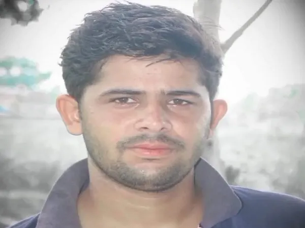 बिजनौर : पड़ोसियों को फंसाने के लिए युवक ने खुद को गोली से उड़ाया