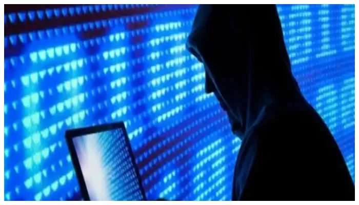 मुरादाबाद: साइबर ठगों ने बीटेक के छात्र को लगाया 99,000 का चूना