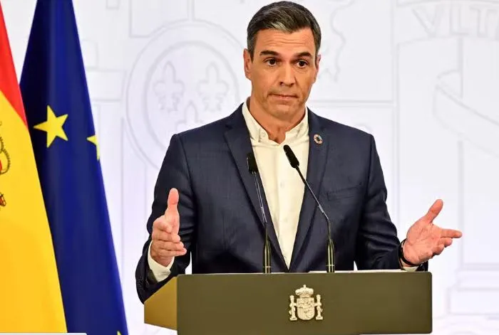 एनर्जी बचानी है तो न पहनें टाई, जानिए स्‍पेन के प्रधानमंत्री ऐसा क्यों कह रहे