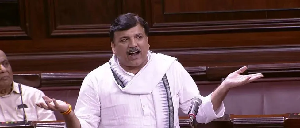 AAP सांसद संजय सिंह राज्यसभा से सस्पेंड, जानिए किस बात की मिली सजा