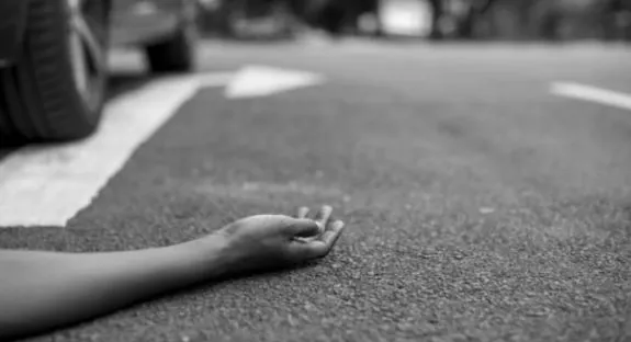 बरेली: कंप्यूटर कोचिंग जा रही छात्रा को तेज रफ्तार ट्रक ने मारी टक्कर, मौके पर मौत