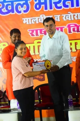 गोरखपुर : एबीवीपी ने उत्कृष्ट प्रदर्शन करने वाले विद्यार्थियों को किया सम्मानित