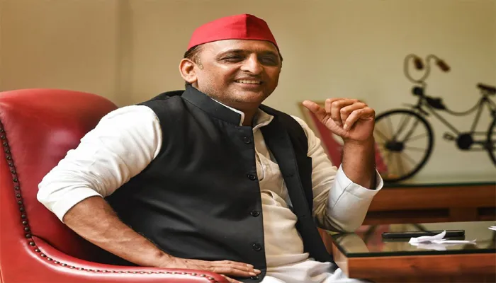 सपा अध्यक्ष अखिलेश यादव का बर्थडे आज, सपा कार्यकर्ता मना रहे हैं जश्न