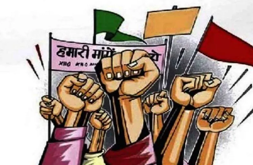 लखनऊ : स्थानांतरण नीति के विरोध में सड़क पर उतरेंगे कर्मचारी, होगा बड़ा आंदोलन