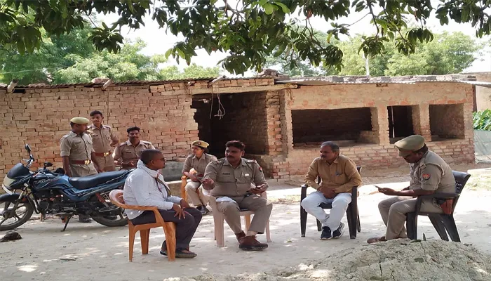 अयोध्या: चोरों ने पहले काजू-बादाम खाया, फिर लाखों का जेवर उड़ाया