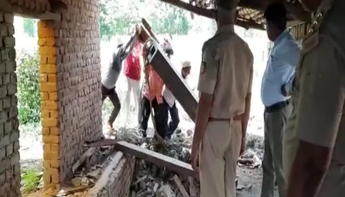 अयोध्या: पुलिस ने अवैध आरा मशीनों को कब्जे में लिया, संचालकों पर होगी कार्रवाई