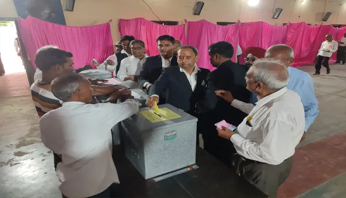 अयोध्या: बार एसोसिएशन चुनाव में बढ़-चढ़कर हिस्सा ले रहे अधिवक्ता, करेगें 2101 मतदाता