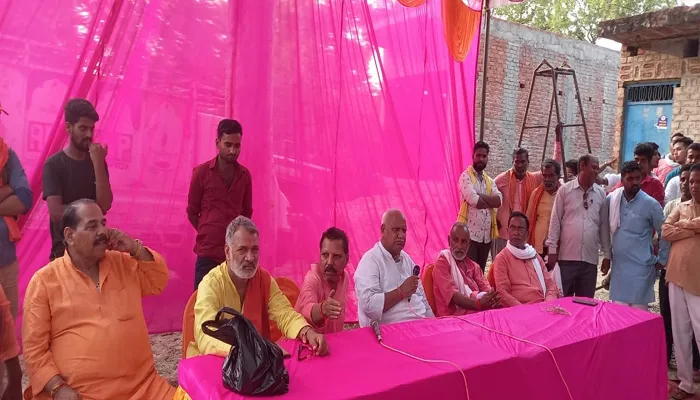 अयोध्या: लोस चुनाव में जीत का मंत्र देने पहुंचे सांसद से लोगों ने मांगा आवास