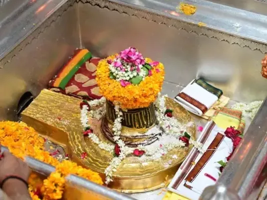 वाराणसी : सावन में बाबा विश्वनाथ धाम में टूटा भक्तों का रिकॉर्ड, 15 दिनों में 40 लाख से अधिक ने किये दर्शन