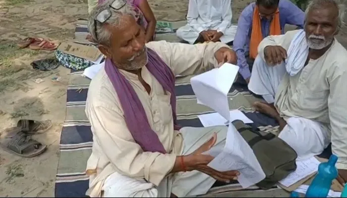 बहराइच: थानेदार का पुतला जलाने की घोषणा के बाद ग्राम प्रधान समेत चार पर केस