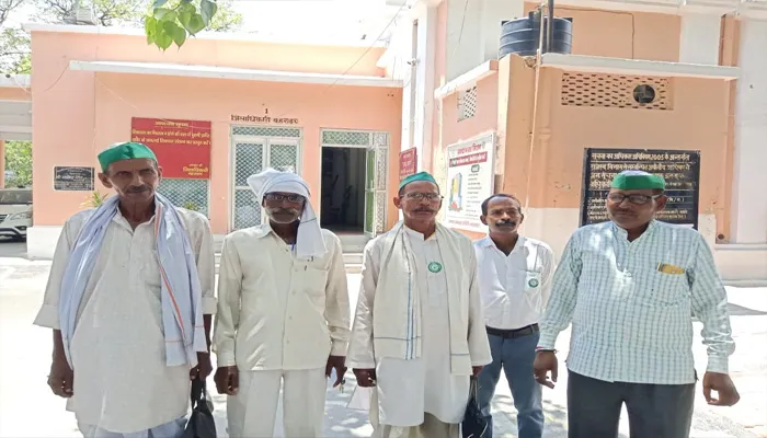 बहराइच: पांच सूत्रीय मांगों को लेकर भाकियू का कलेक्ट्रेट में प्रदर्शन, सौंपा ज्ञापन