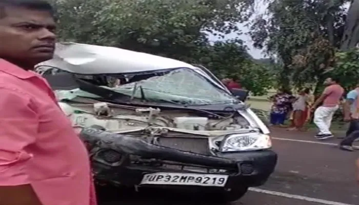 बाराबंकी: ट्रैक्टर ट्राली की चपेट में आकर एक ही परिवार के 5 लोग घायल, अस्पताल रेफर
