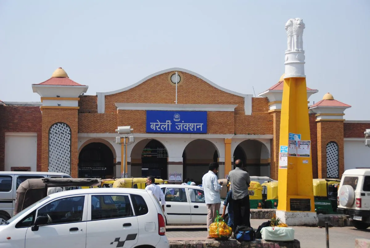 बरेली: कोरोना काल के बाद जंक्शन पर फिर शुरू होगा कार स्टैंड