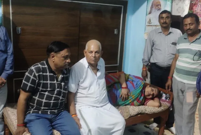पीलीभीत में सुरक्षित नहीं पति की जिंदगी, सीतापुर करा दो तबादला
