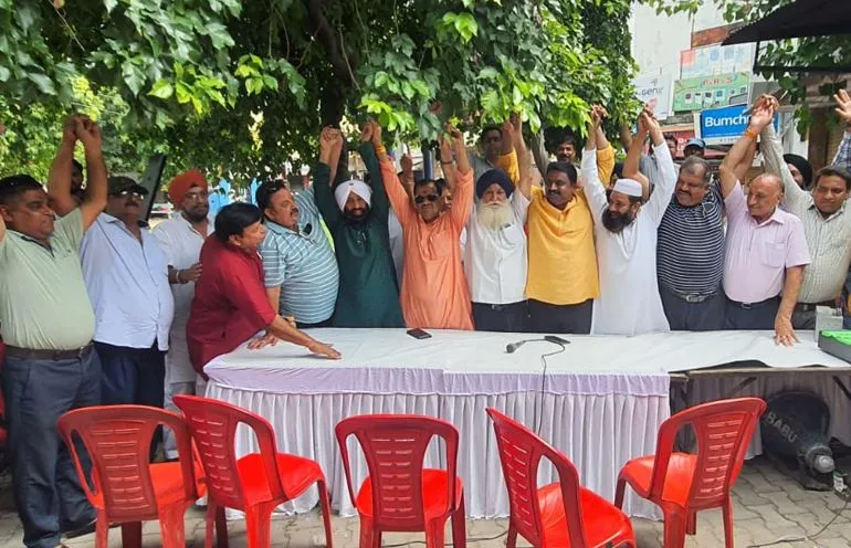 बरेली: पुल निरस्त कराने को एक मंच पर आए सभी व्यापार मंडल, कही ये बड़ी बात…