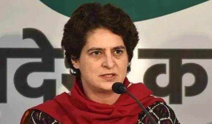 आंगनबाड़ी सेविकाओं की बर्खास्तगी का दिल्ली सरकार का फैसला अन्यायपूर्ण: प्रियंका गांधी