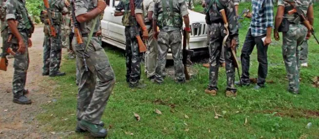 छत्तीसगढ़ में 19 आपराधिक मामलों में वांछित नक्सली और पुलिस के बीच मुठभेड़, मौत