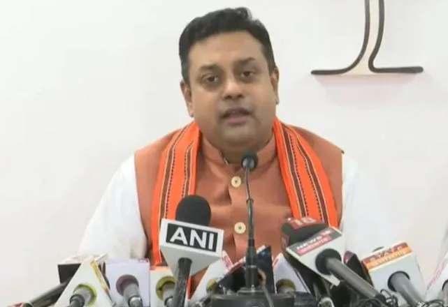 कांग्रेस को लगता है कि ‘डकैती करना’ उसका हक है और किसी को सवाल नहीं उठाना चाहिए: संबित पात्रा