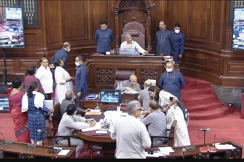 विरोध पड़ा भारी: विपक्ष के 19 सदस्य राज्यसभा से इस सप्ताह के लिए निलंबित