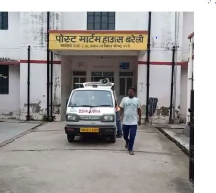 बरेली: मजदूर ने पेड़ पर फांसी लगाकर दी जान, गांव में मचा हड़कंप