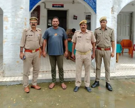 पीलीभीत: फजीहत के बाद प्रधान पुत्र की गिरफ्तारी, भेजा जेल