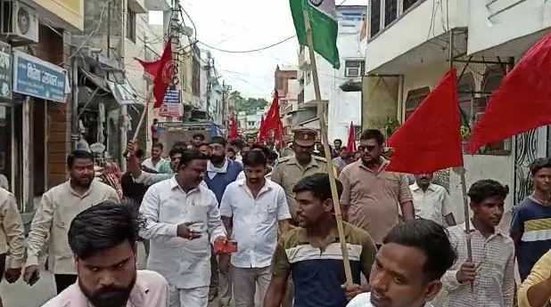 बरेली: सनी हत्याकांड मामले में सड़कों पर उतरे हिन्दूवादी संगठन, जमकर की नारेबाजी, सरकार से की बड़ी मांग