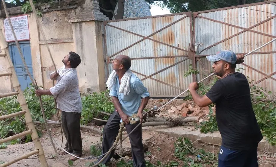 बरेली: 8 घंटे बिजली नहीं मिलने से कुतुबखाना के उपभोक्ता बेहाल