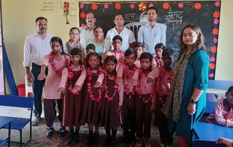 बरेली: स्कूल में बाल संसद का गठन, दिलाई शपथ