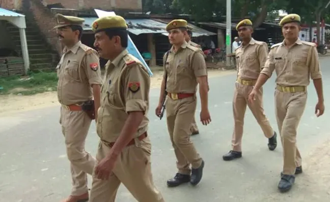 बरेली: धार्मिक स्थल तोड़ने की सूचना पर दौड़ी पुलिस, मचा हंगामा