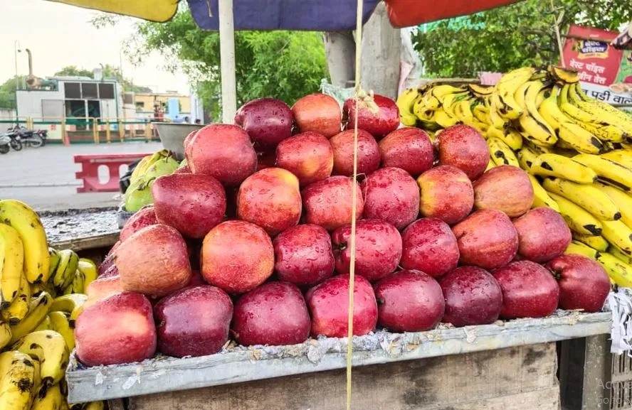 बरेली: आस्ट्रेलिया से आ रहा सेब महंगा
