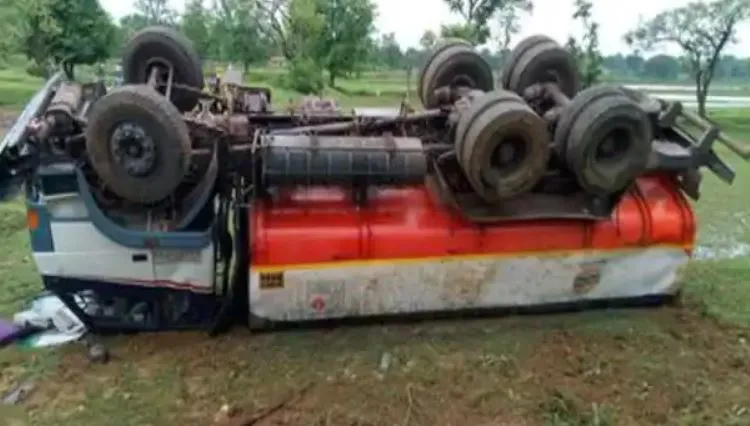टैंकर ने तीन बच्चों को रौंदा, गांव में मातम पसरा