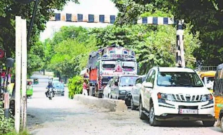 अब लाल फाटक से रामगंगा तक सड़क होगी गड्ढा मुक्त, आदेश जारी