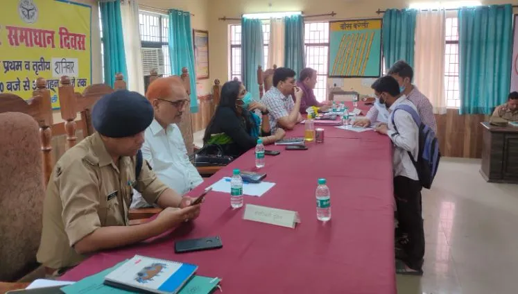 वरेली: तहसील में समाधान दिवस पर अधिकारियों ने सुनी लोगों की समस्या