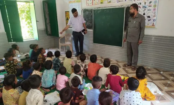पीलीभीत: अभिलेख अधूरे मिलने पर गुस्साए बीएसए ने लगाई फटकार