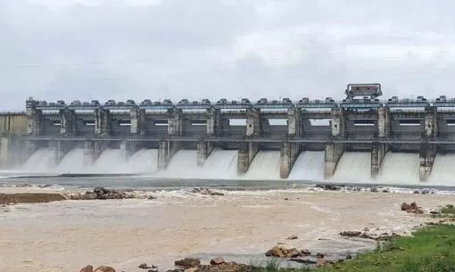 छत्तीसगढ़: धमतरी में गंगरेल बांध के सभी 14 गेट खोले गए, जलभराव के कारण लिया फैसला
