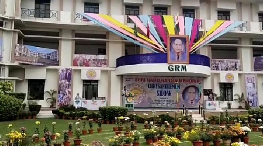 बरेली: GRM की मानसी जैन ने हाईस्कूल 99.6%…तो स्वाति ने इंटरमीडिएट में 99.4 फीसदी अंक प्राप्त किये