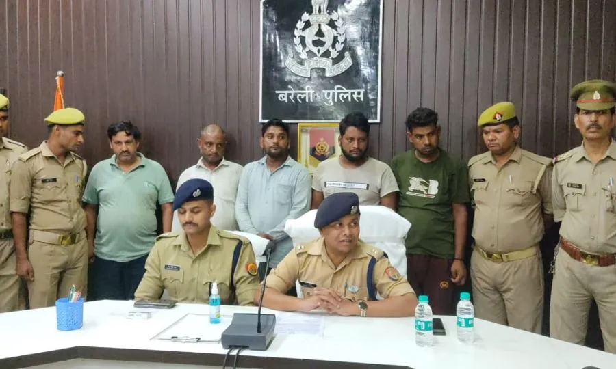 बरेली: बकरा खरीदने आए चोरों ने व्यापारी के घर में की लाखों की चोरी, गिरफ्तार