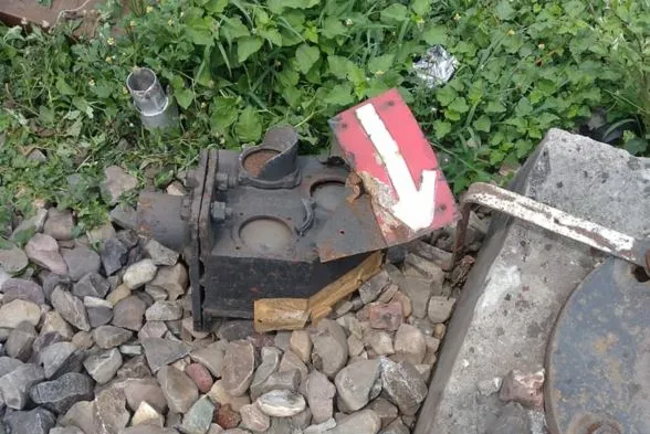 बरेली: टिसुआ में मालगाड़ी के खुले डाले से टूटा शंट सिग्नल, मचा हड़कंप