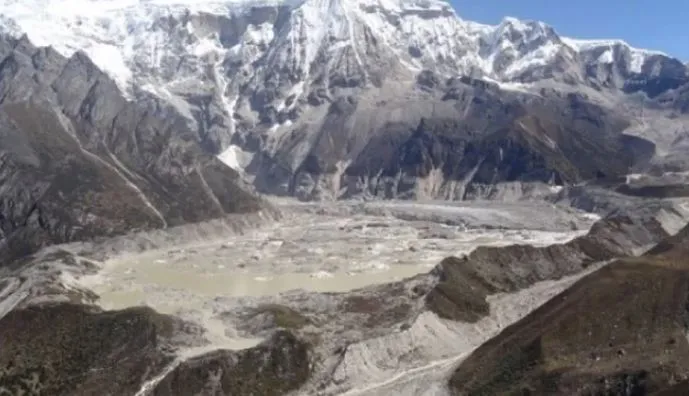 जानिए क्यों हिमालय पर बढ़ रहा खतरा, विशेषज्ञों ने जानकारी में ऐसा क्या कहा