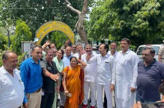बरेली: कांग्रेस का ED और CBI के खिलाफ विरोध प्रदर्शन, राष्ट्रपति के नाम सौंपा ज्ञापन