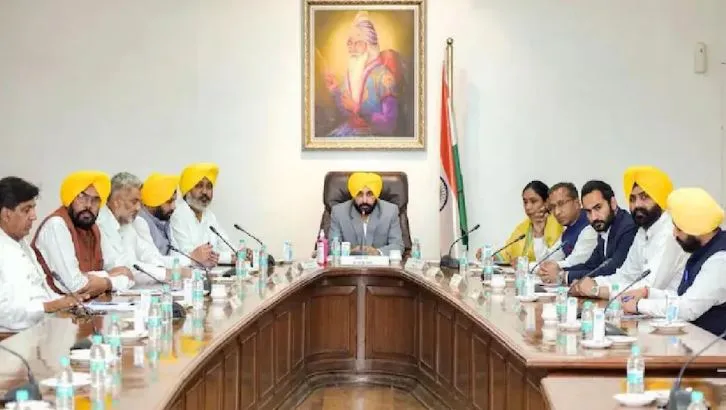 भ्रष्टाचार रोधी हेल्पलाइन पर अभी तक तीन लाख से ज्यादा शिकायतें मिलीं : पंजाब सरकार