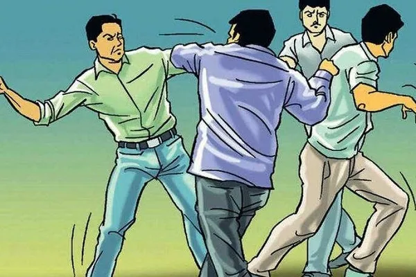 मुरादाबाद : वाहन खड़े करने को लेकर आपस में भिड़े व्यापारी और छात्र, आरोप-प्रत्यारोप लगाते हुए कोतवाली पहुंचे