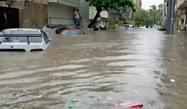 पाकिस्तान में मूसलाधार बारिश से अब तक 165 लोगों की मौत, 171 घायल