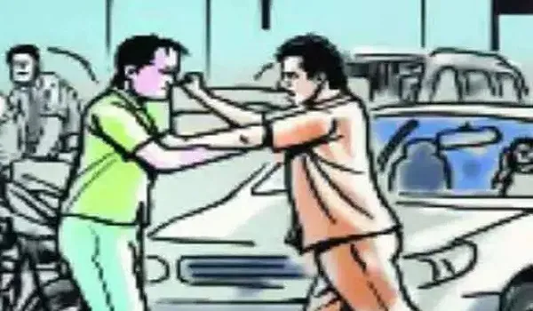 मुरादाबाद : टक्कर मारने का विरोध करने पर युवक पर किया धारदार हथियारों से हमला, अस्पताल में भर्ती