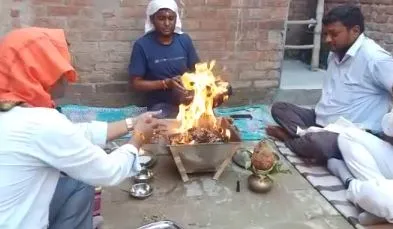 बरेली: 11 साल बाद सुहैल बने सौरभ ने की घर वापसी, धार्मिक अनुष्ठान कर दोबारा अपनाया हिंदू धर्म