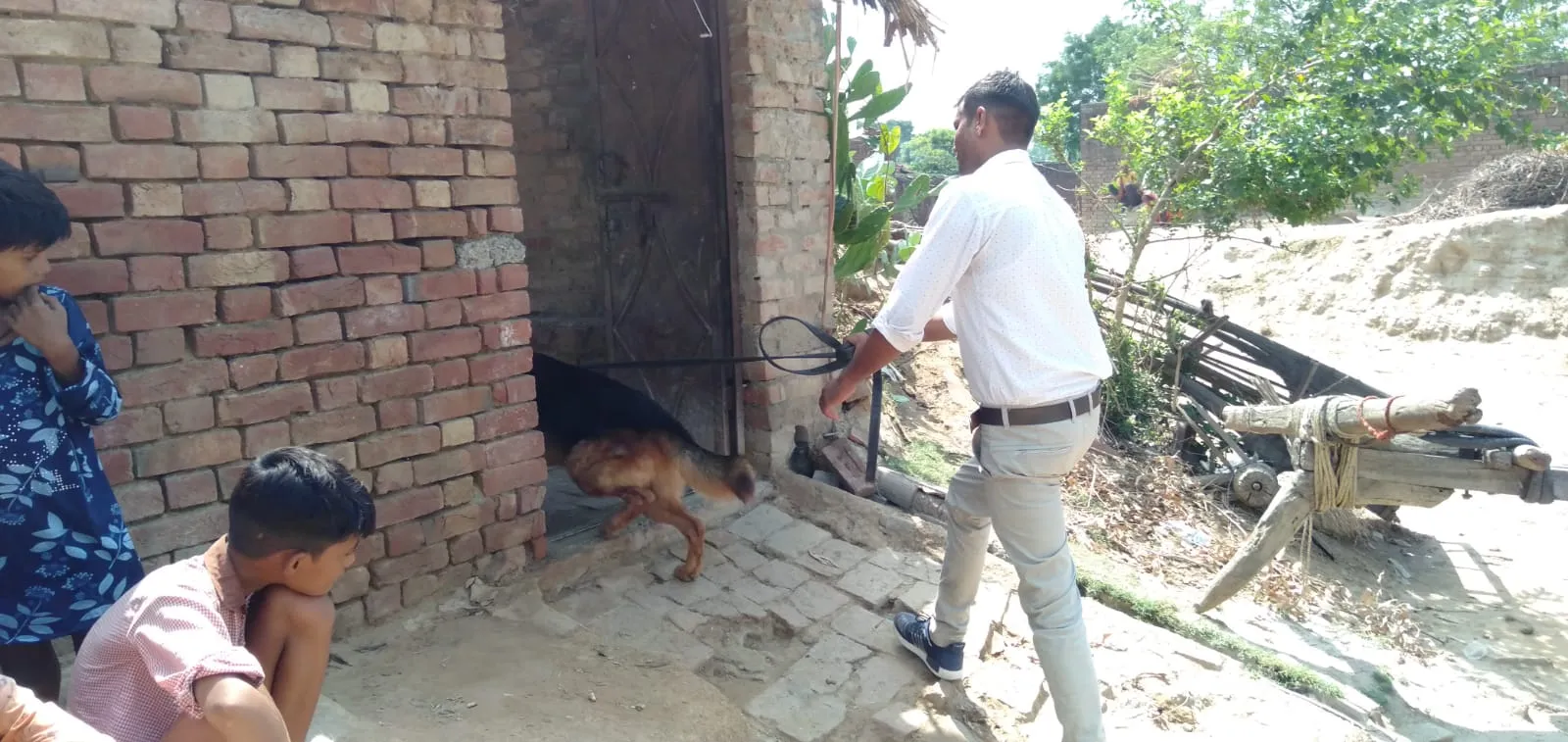 बरेली: घर के बाहर सो रही महिला की गला रेत कर हत्या, जांच में जुटी पुलिस