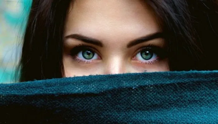 बहुत ख़ूब-सूरत हो तुम बहुत ख़ूब-सूरत हो तुम