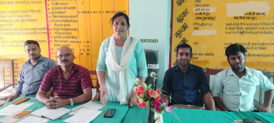गोरखपुर : संकुल शिक्षकों ने साझा किये अनुभव, निपुण लक्ष्य को बताया सबसे एहम